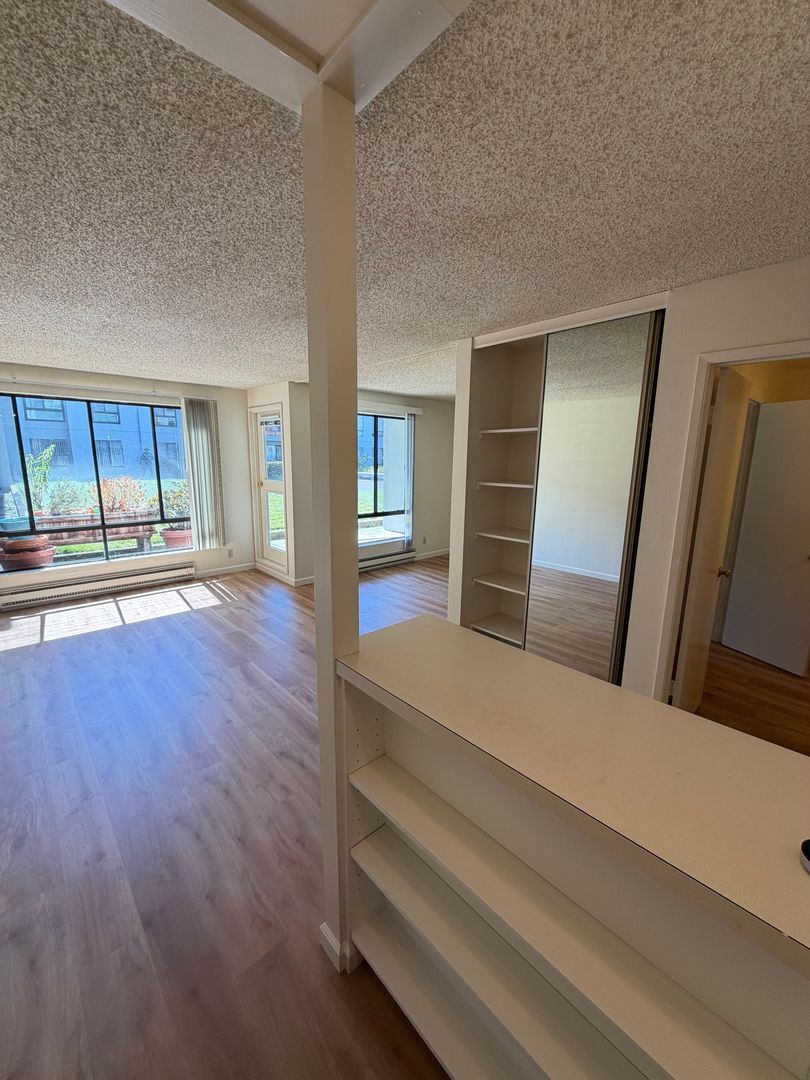 4 Captain Drive #212 - Emeryville - California - 1 bath rental property