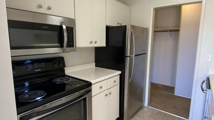 4 Commodore Drive #439 - Emeryville - California - 1 bed, 1 bath rental property
