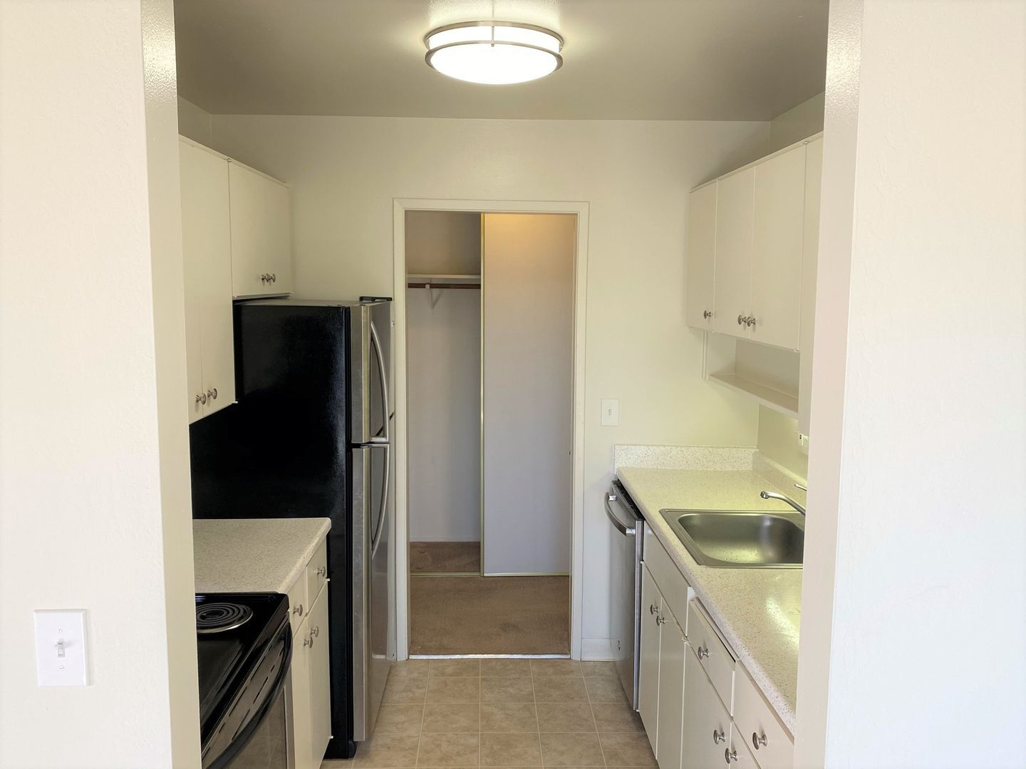 4 Commodore Drive #439 - Emeryville - California - 1 bed, 1 bath rental property