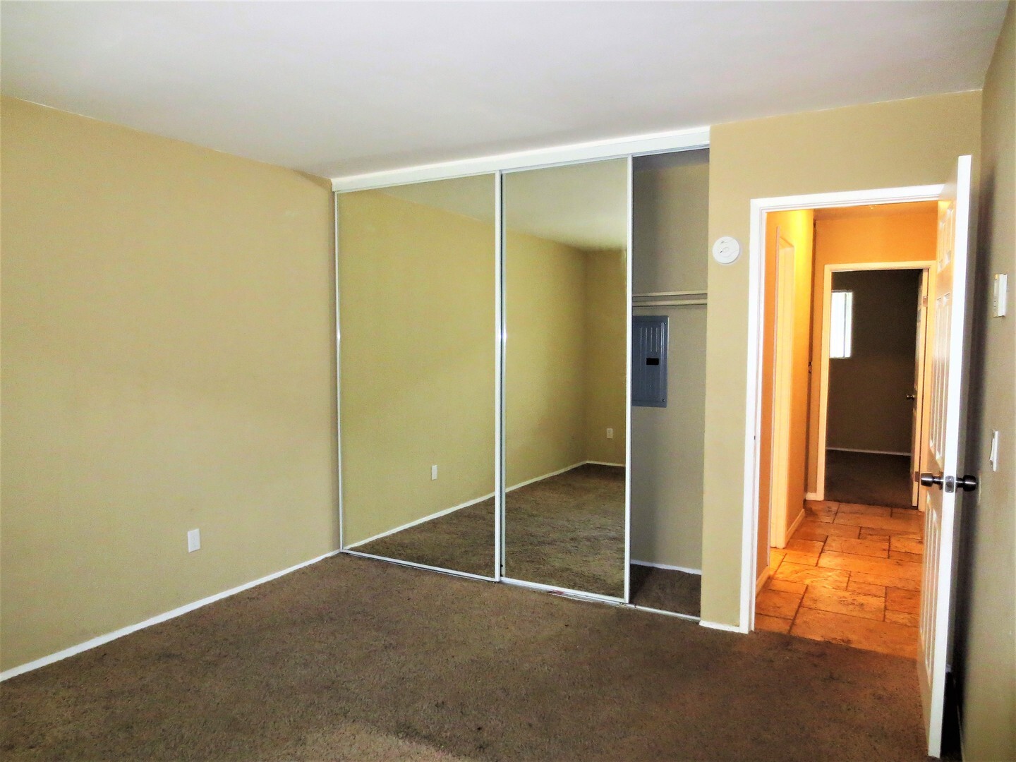 421 South Mollison Avenue - El Cajon - California - 2 bed, 1 bath rental property