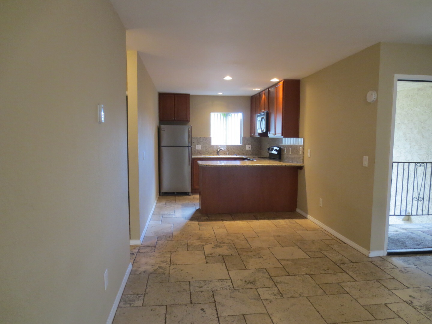 421 South Mollison Avenue - El Cajon - California - 2 bed, 1 bath rental property