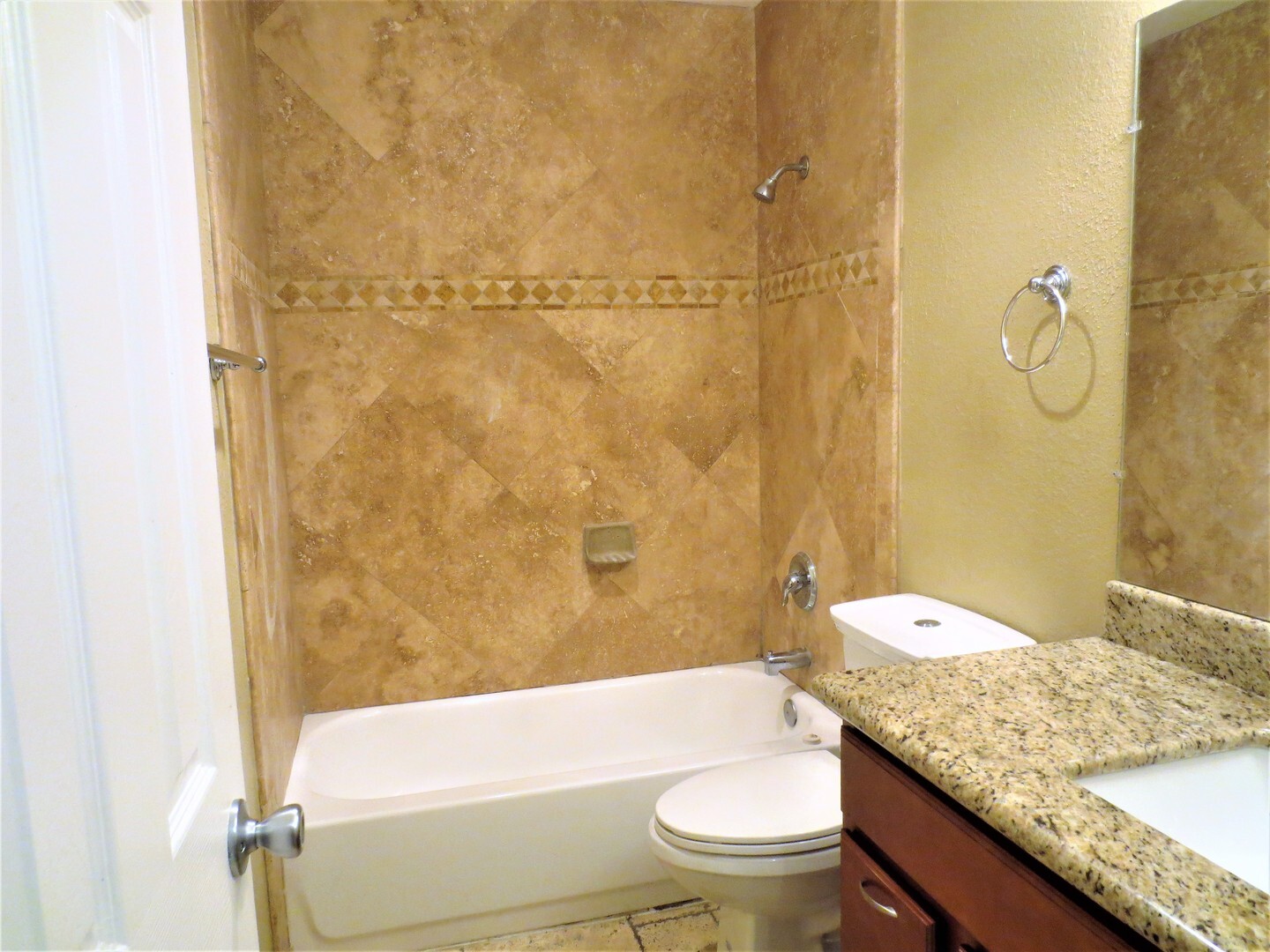 421 South Mollison Avenue - El Cajon - California - 2 bed, 1 bath rental property