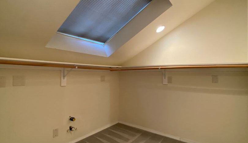 425 NE 70th Unit 1 - Portland - Oregon - 3 bed, 2 bath rental property