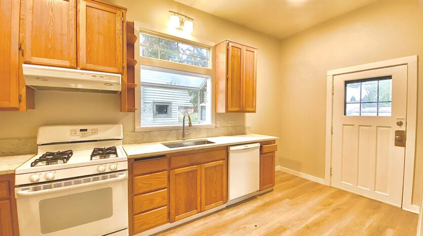 425 NE 70th Unit 1 - Portland - Oregon - 3 bed, 2 bath rental property
