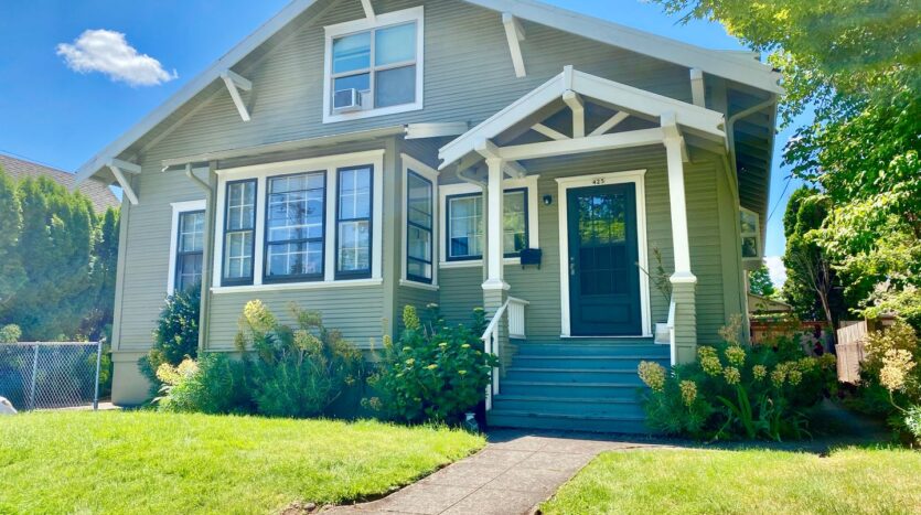 425 NE 70th Unit 1 - Portland - Oregon - 3 bed, 2 bath rental property