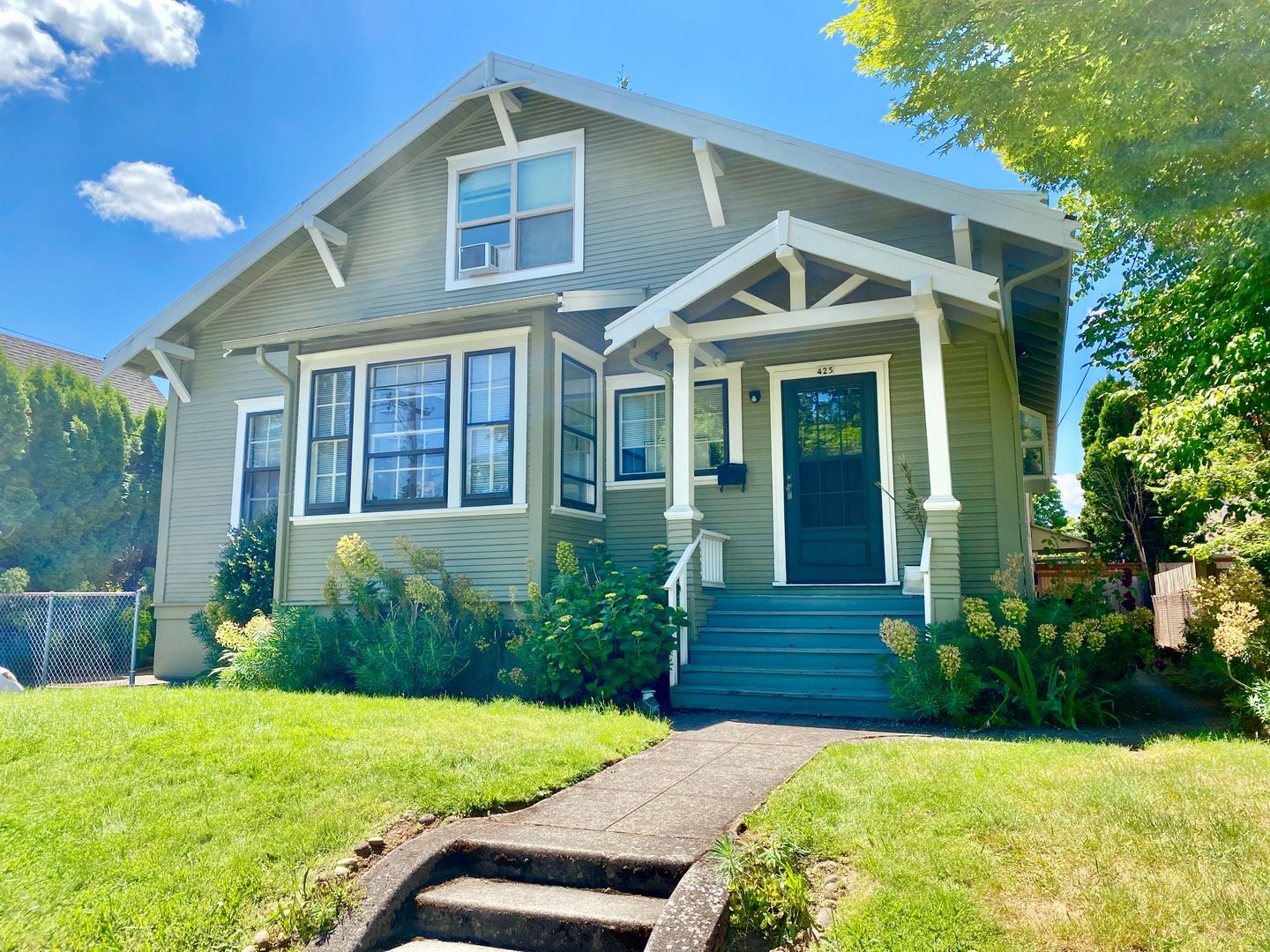 425 NE 70th Unit 1 - Portland - Oregon - 3 bed, 2 bath rental property
