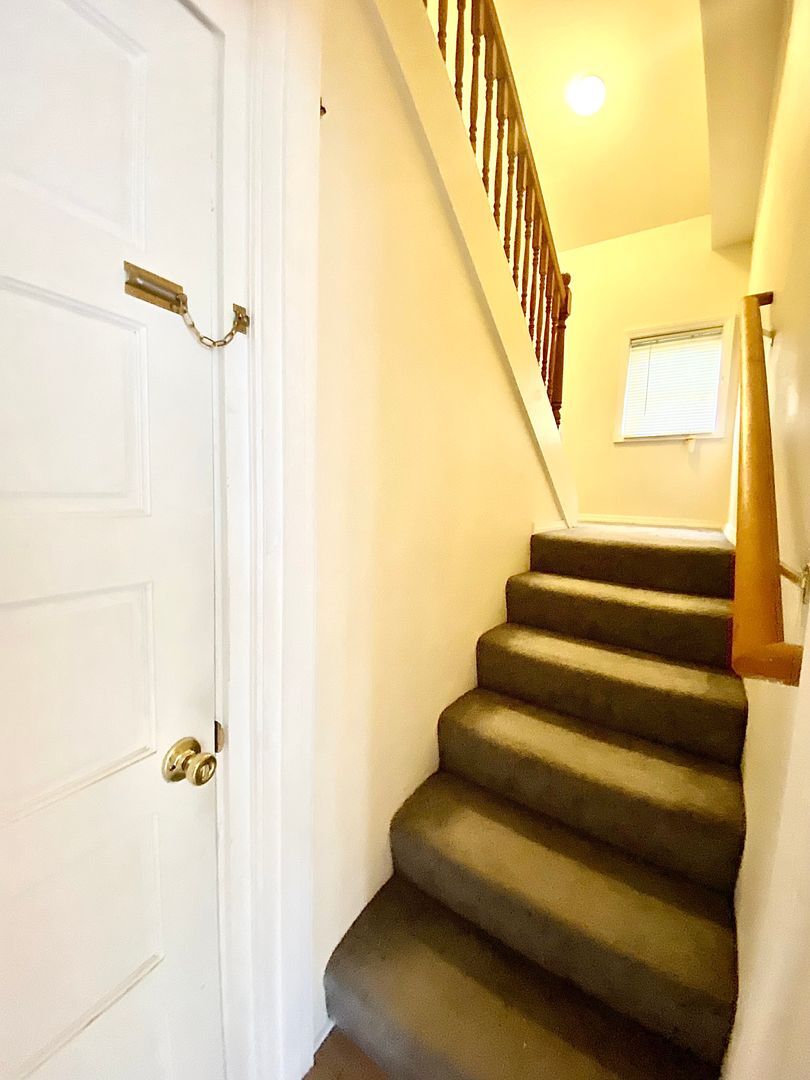 425 NE 70th Unit 1 - Portland - Oregon - 3 bed, 2 bath rental property
