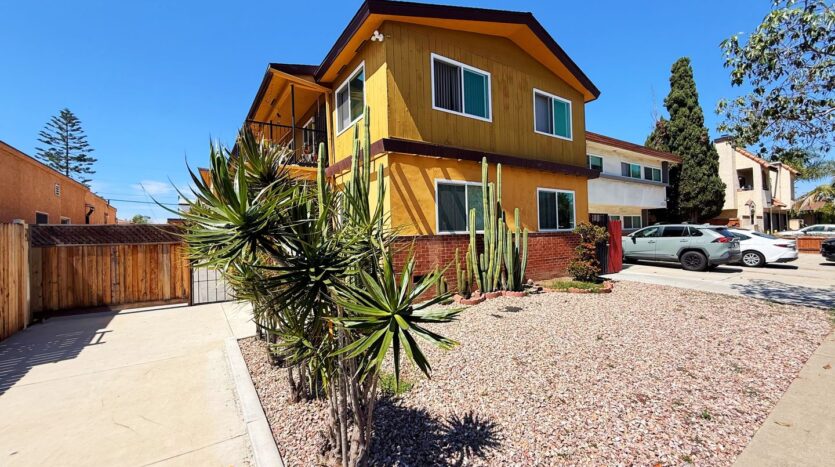 4348 - 4352 1/2 McClintock St - San Diego - California - 2 bed, 1 bath rental property