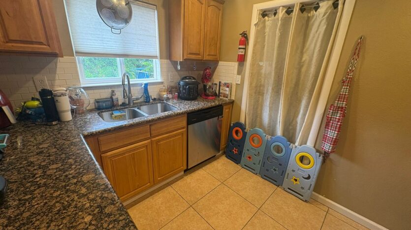 4416 12th Ave - Sacramento - California - 2 bed, 1 bath rental property