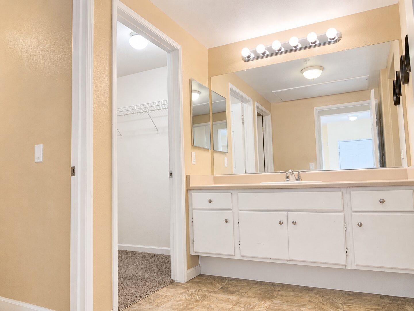 44784 Adam Ln. - Temecula - California - 1 bed, 1 bath rental property