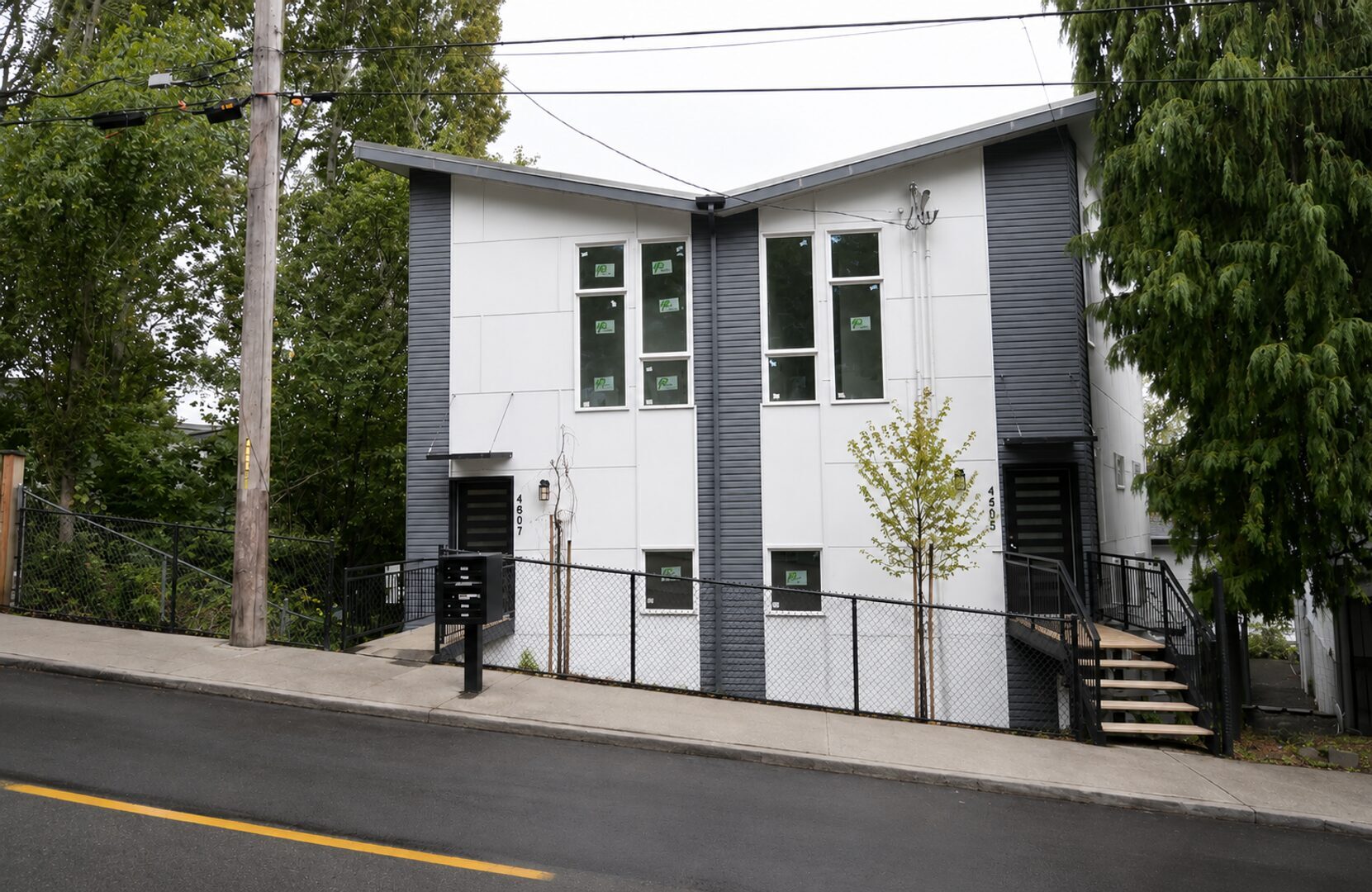 4505 23rd Ave SW - Seattle - Washington - 3 bed, 2.5 bath rental property