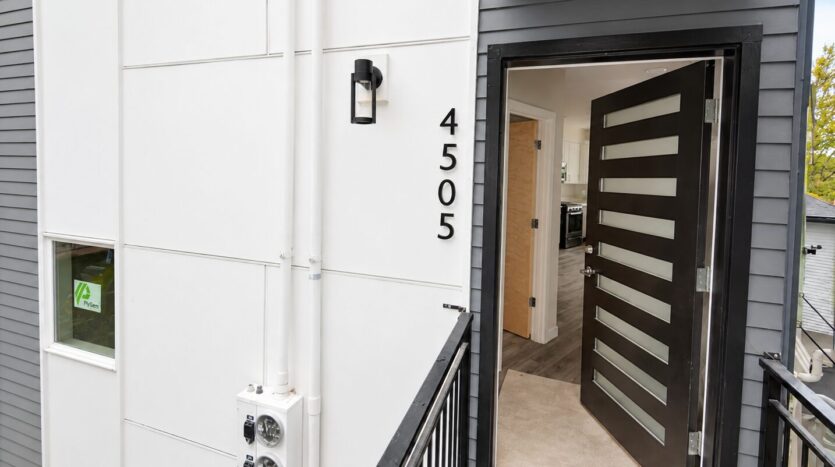 4505 23rd Ave SW - Seattle - Washington - 3 bed, 2.5 bath rental property