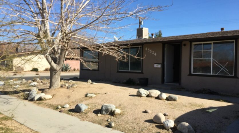 45524 Gadsden Ave - Lancaster - California - 3 bed, 1.5 bath rental property