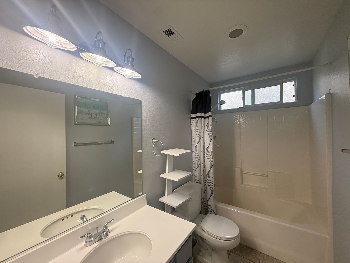 45719 Caledonia Ct. - Lancaster - California - 3 bed, 2.5 bath rental property