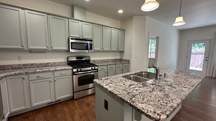 4726 Hadley St - Bellingham - Washington - 3 bed, 2.5 bath rental property