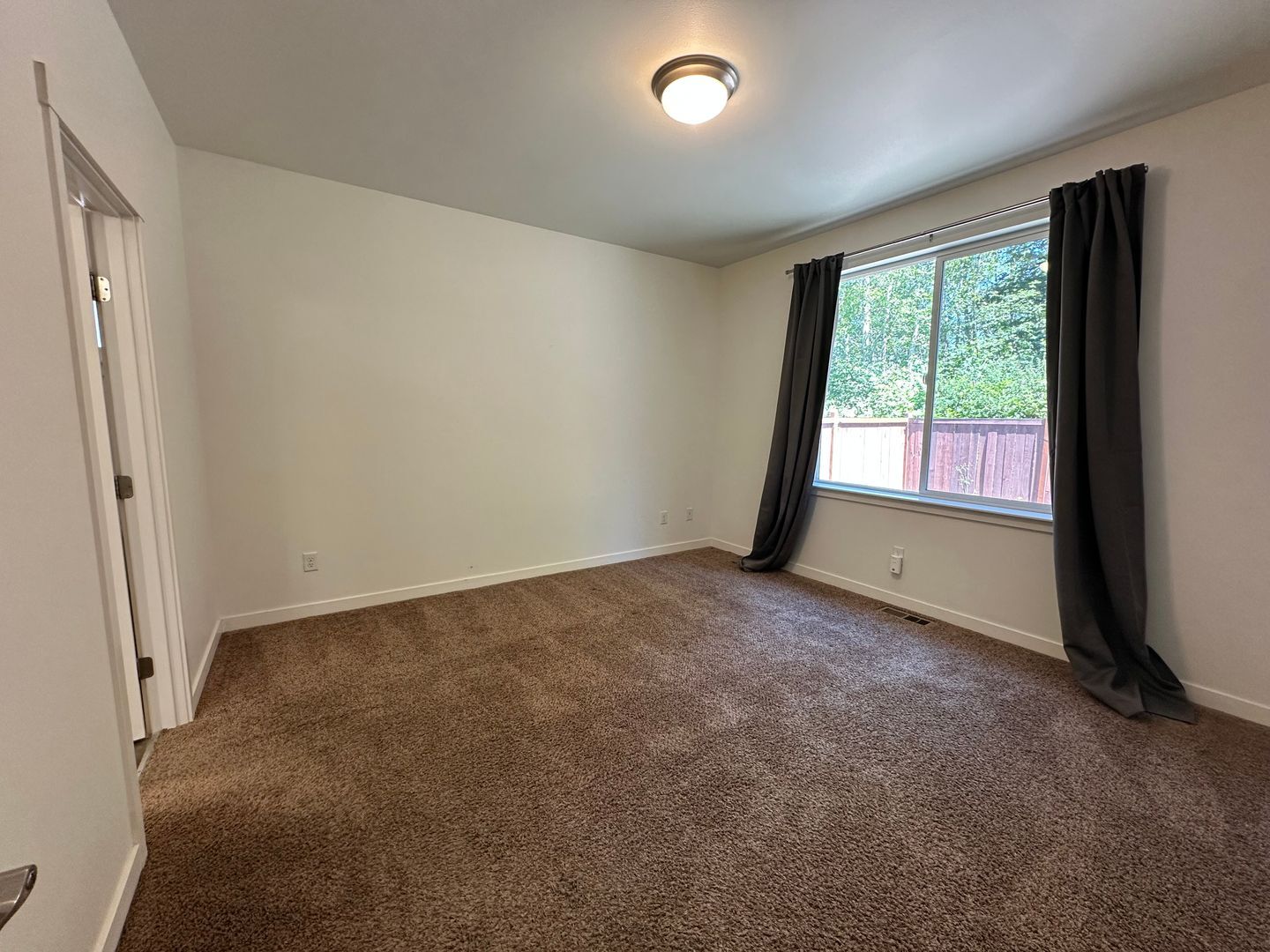 4726 Hadley St - Bellingham - Washington - 3 bed, 2.5 bath rental property