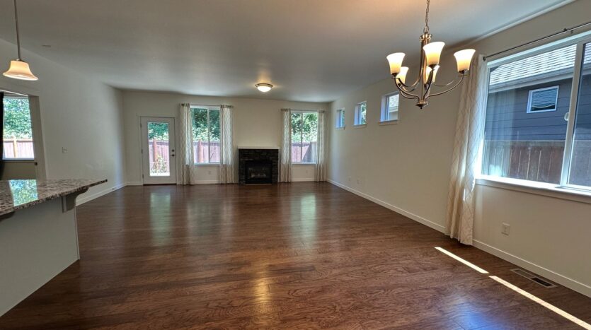4726 Hadley St - Bellingham - Washington - 3 bed, 2.5 bath rental property