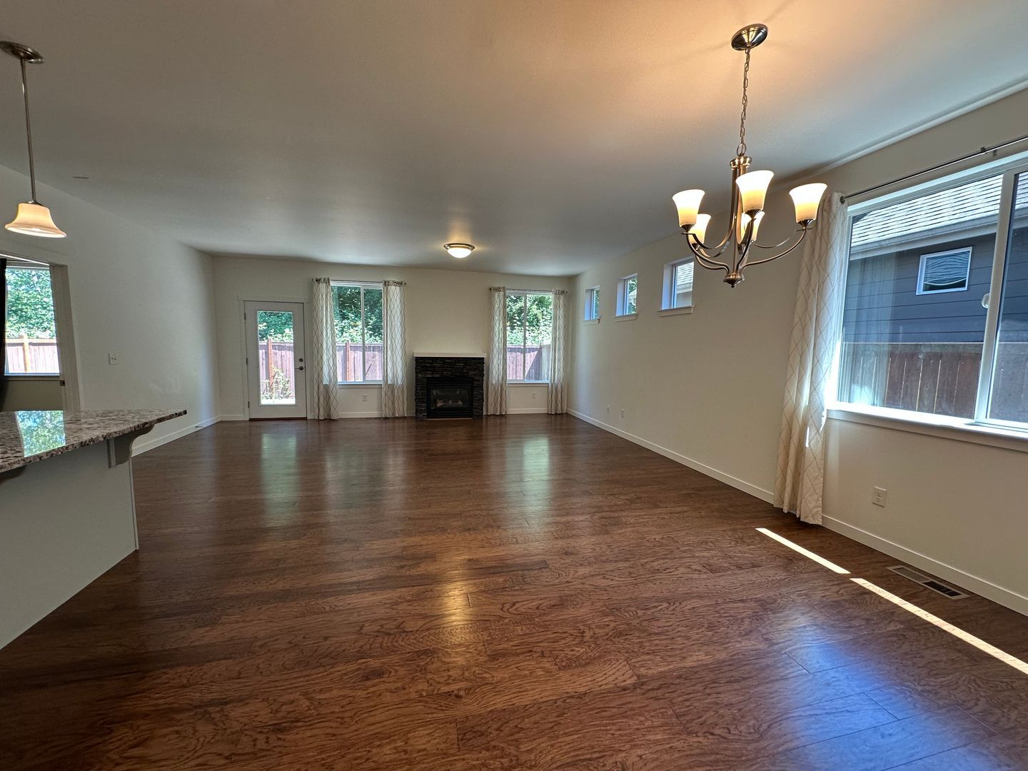 4726 Hadley St - Bellingham - Washington - 3 bed, 2.5 bath rental property