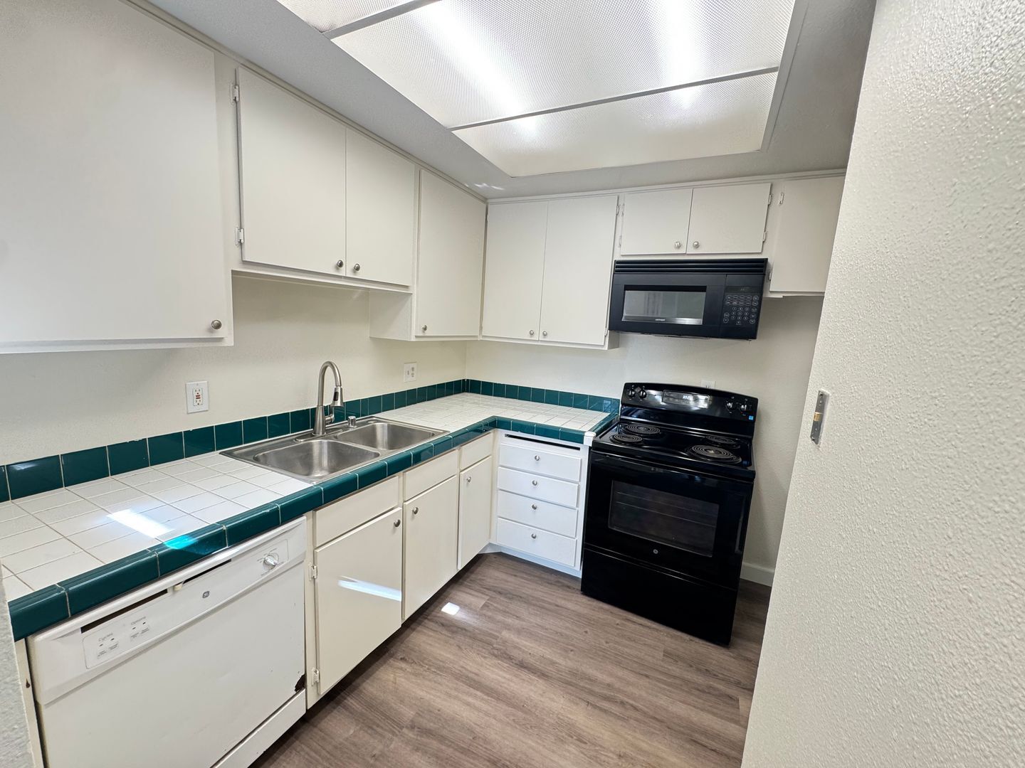 475 N. Midway Unit #114 - Escondido - California - 3 bed, 2 bath rental property