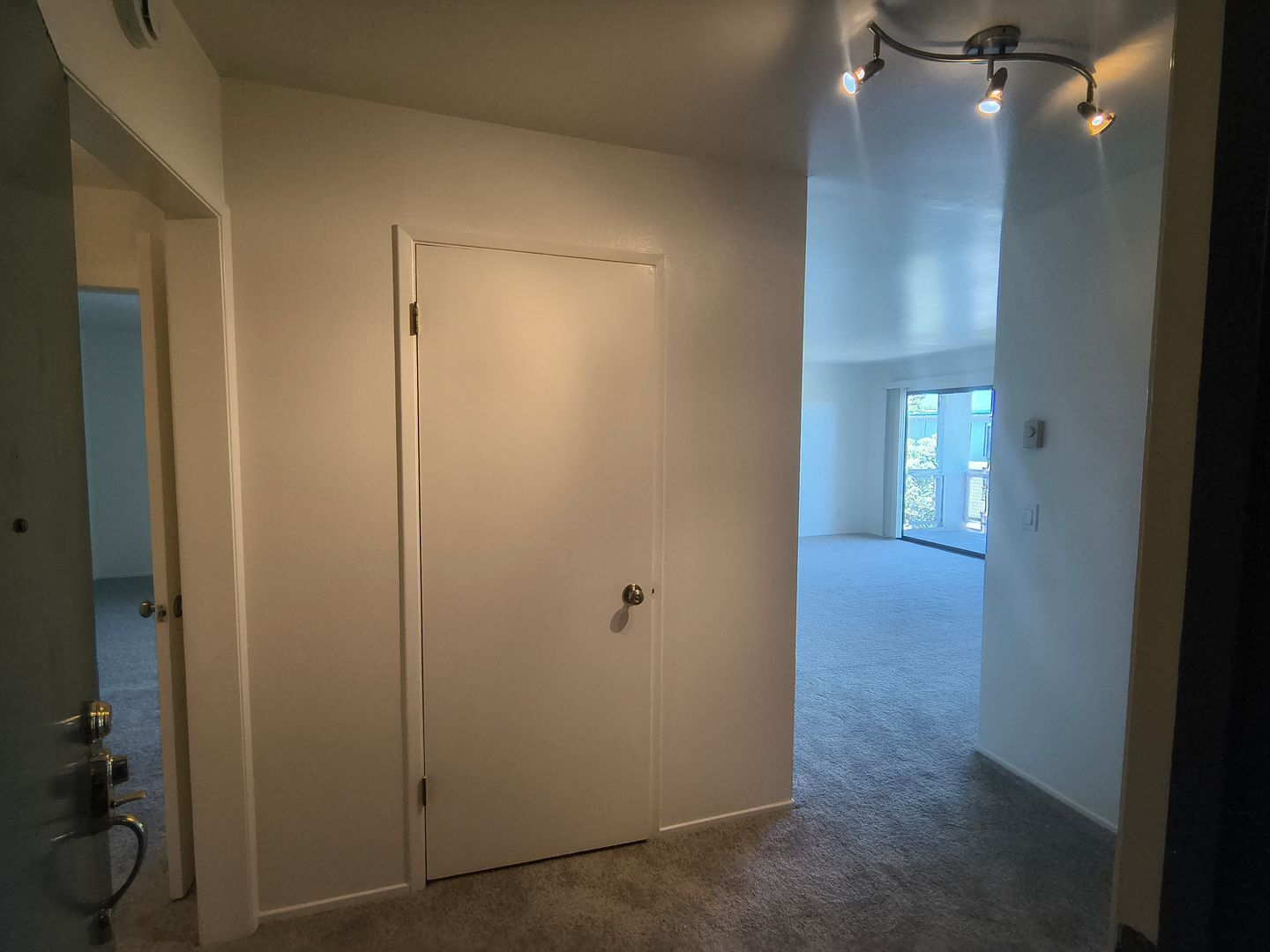5 Commodore Drive #412 - Emeryville - California - 1 bed, 1 bath rental property