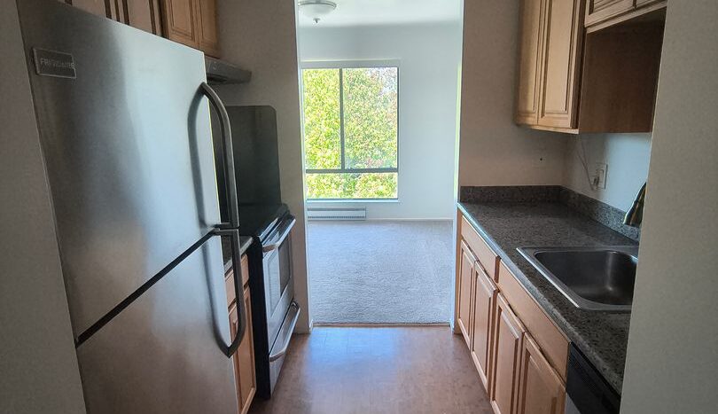 5 Commodore Drive #412 - Emeryville - California - 1 bed, 1 bath rental property