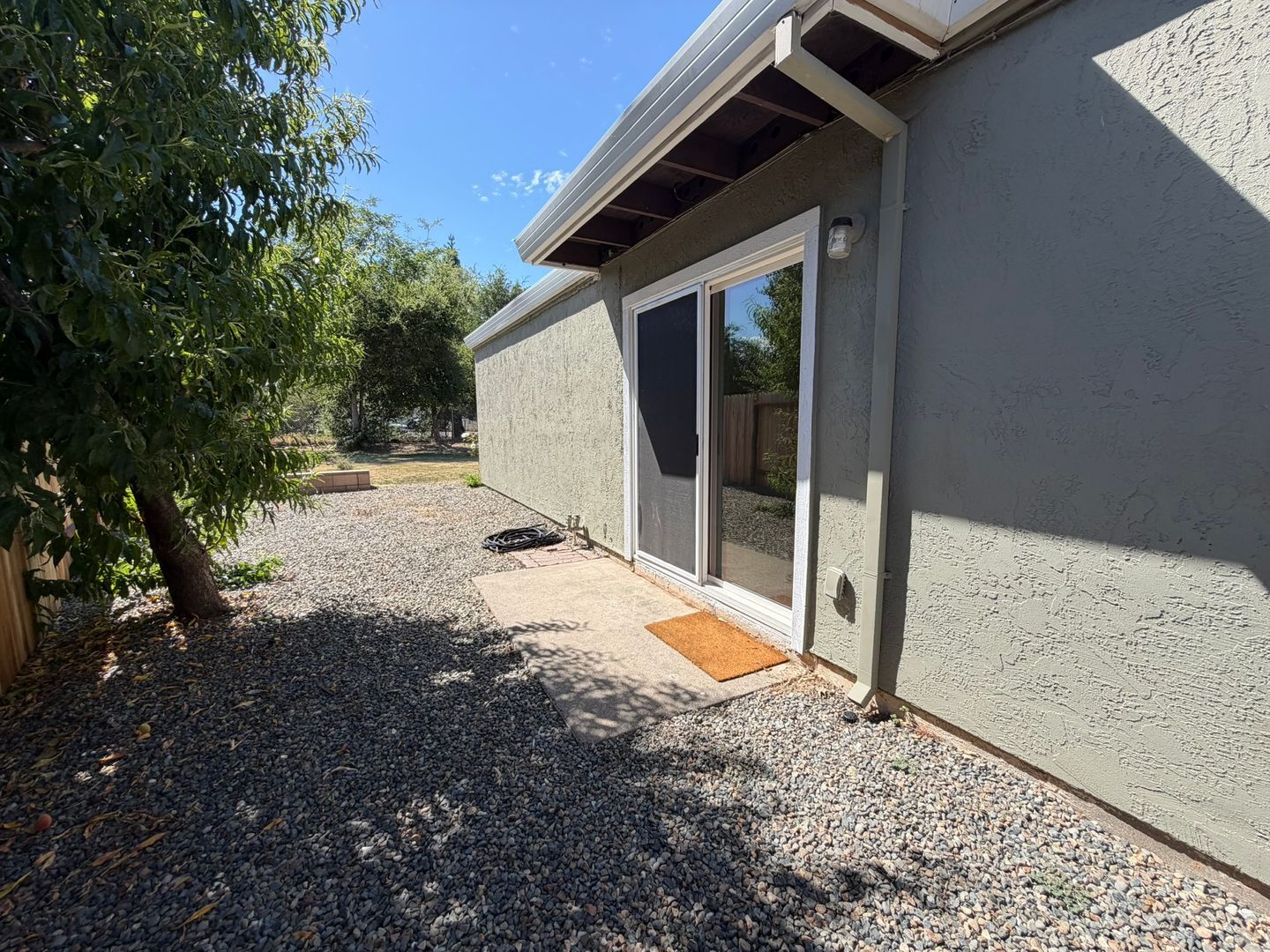 5061 Shell St  - North Highlands - California - 2 bed, 1 bath rental property