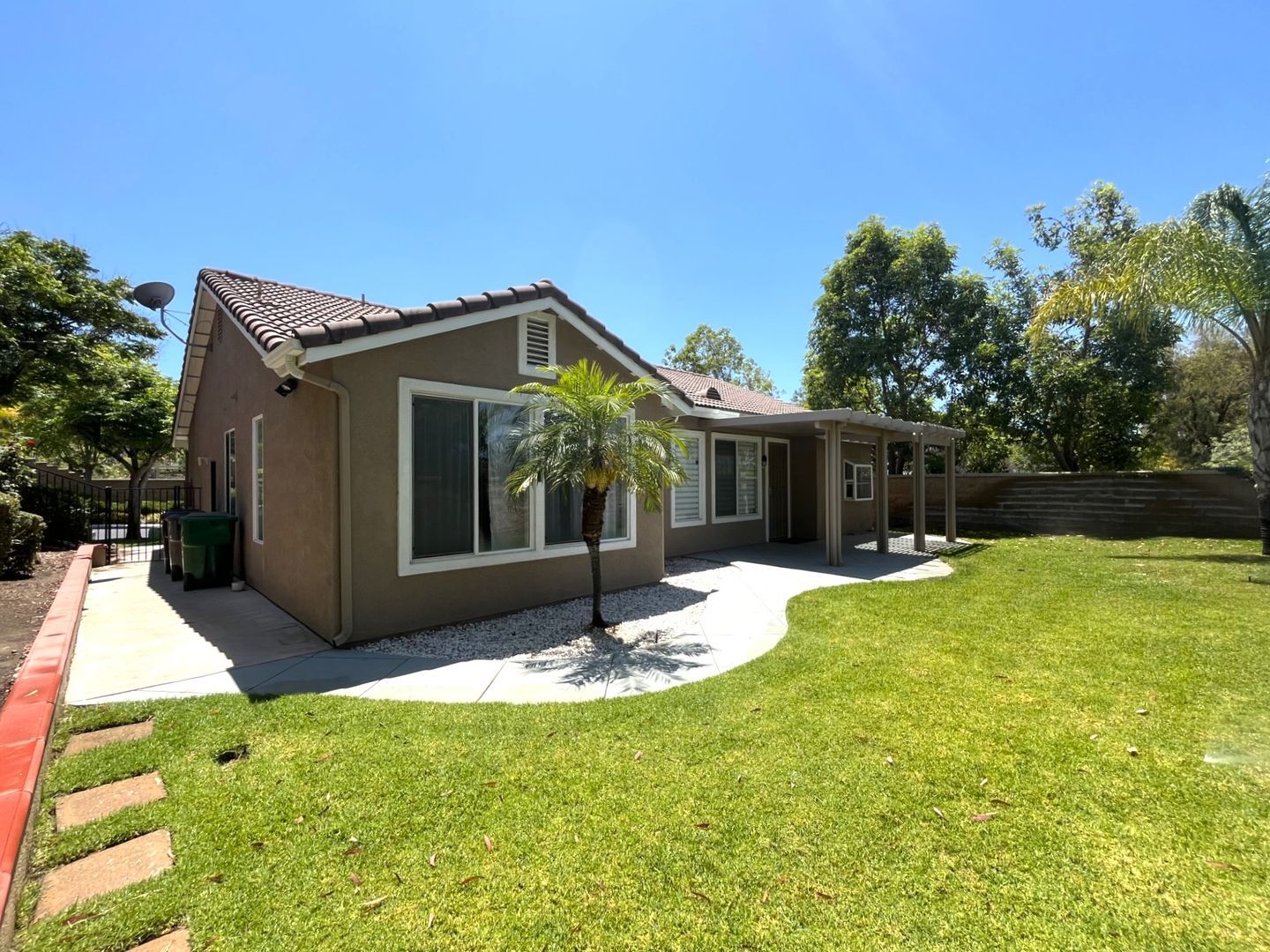511 Shasta Drive - Corona - California - 3 bed, 2 bath rental property