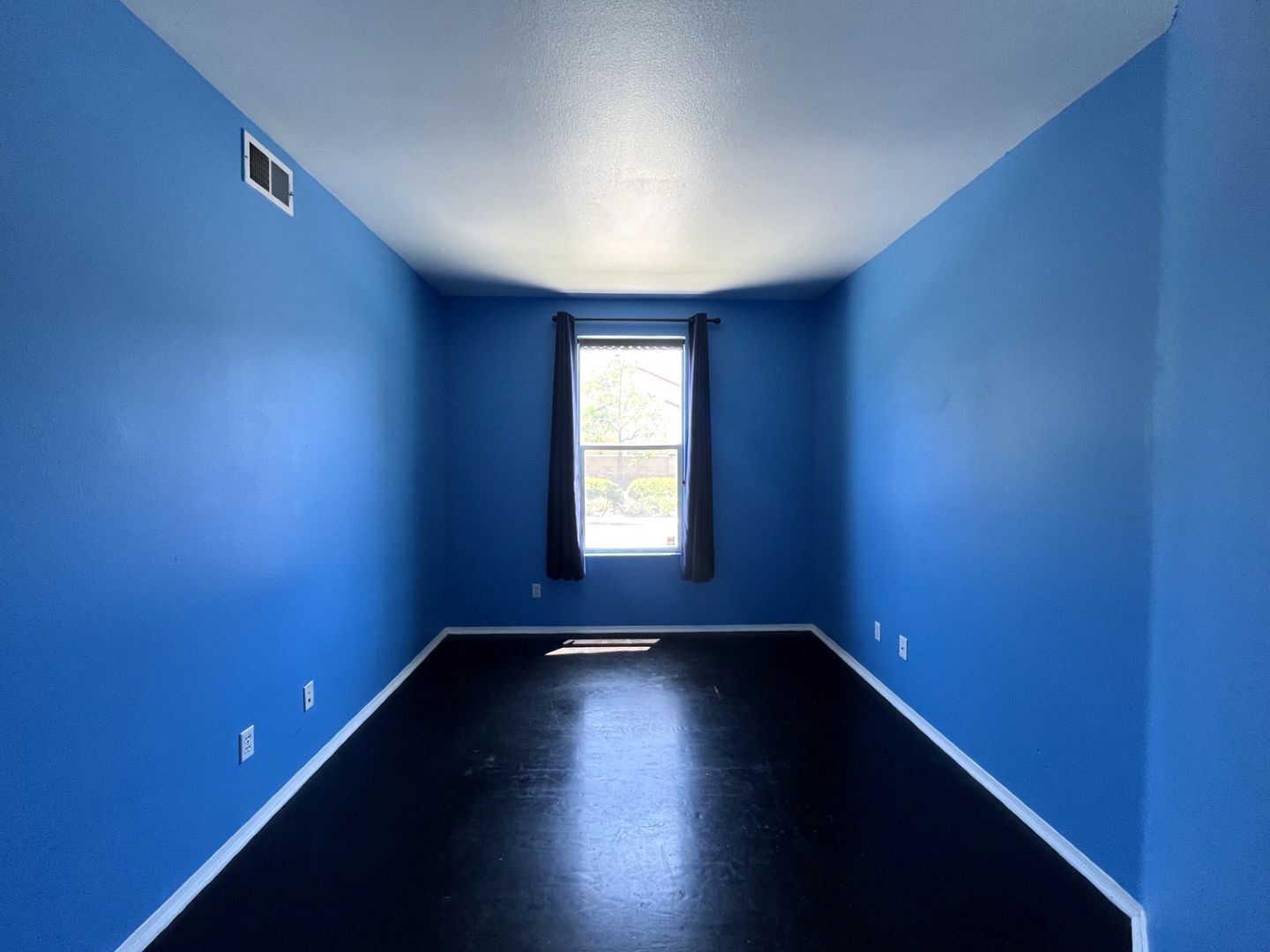 511 Shasta Drive - Corona - California - 3 bed, 2 bath rental property