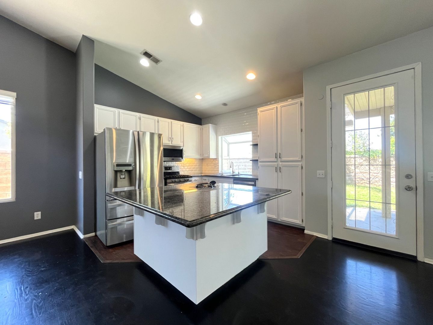 511 Shasta Drive - Corona - California - 3 bed, 2 bath rental property