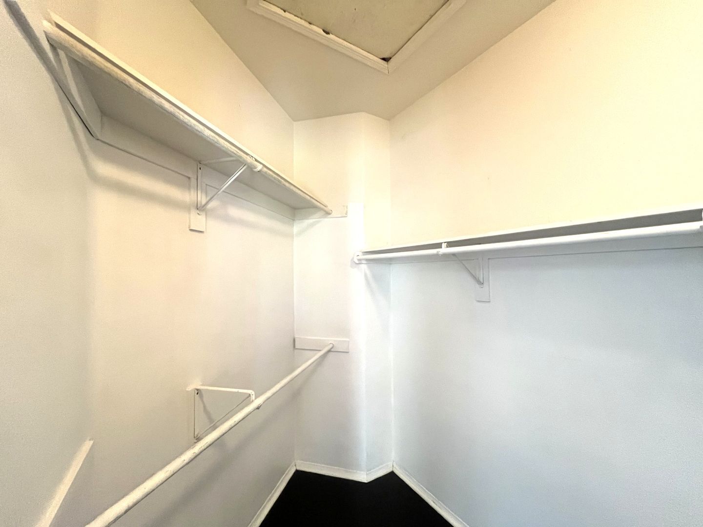 511 Shasta Drive - Corona - California - 3 bed, 2 bath rental property