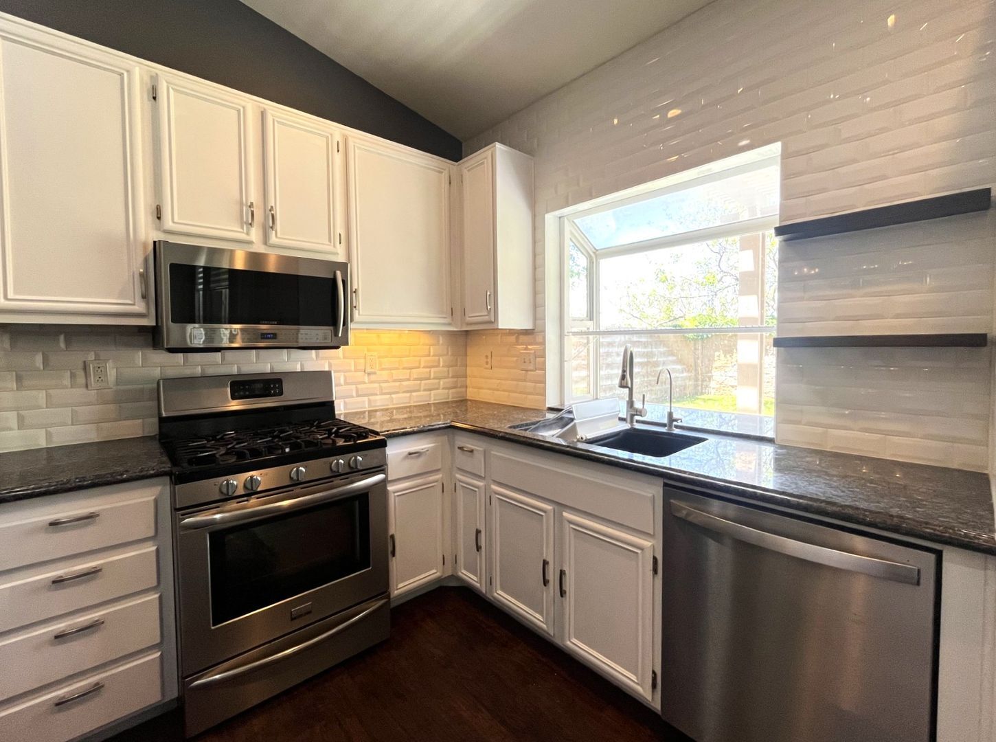 511 Shasta Drive - Corona - California - 3 bed, 2 bath rental property