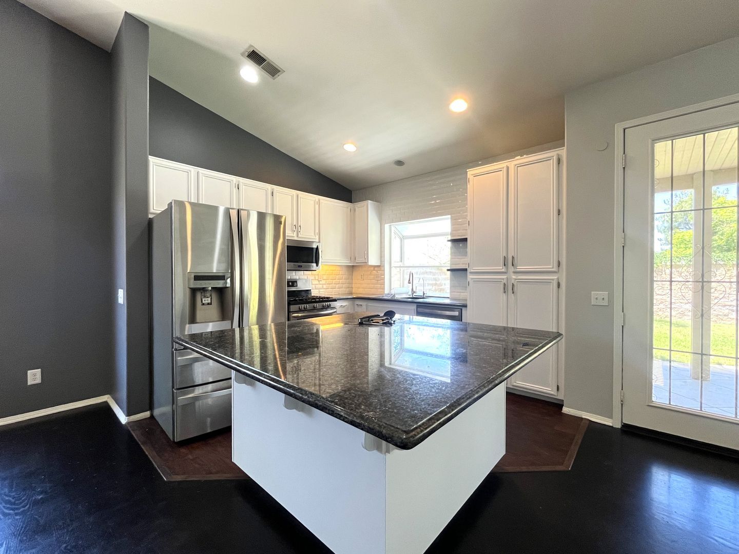 511 Shasta Drive - Corona - California - 3 bed, 2 bath rental property