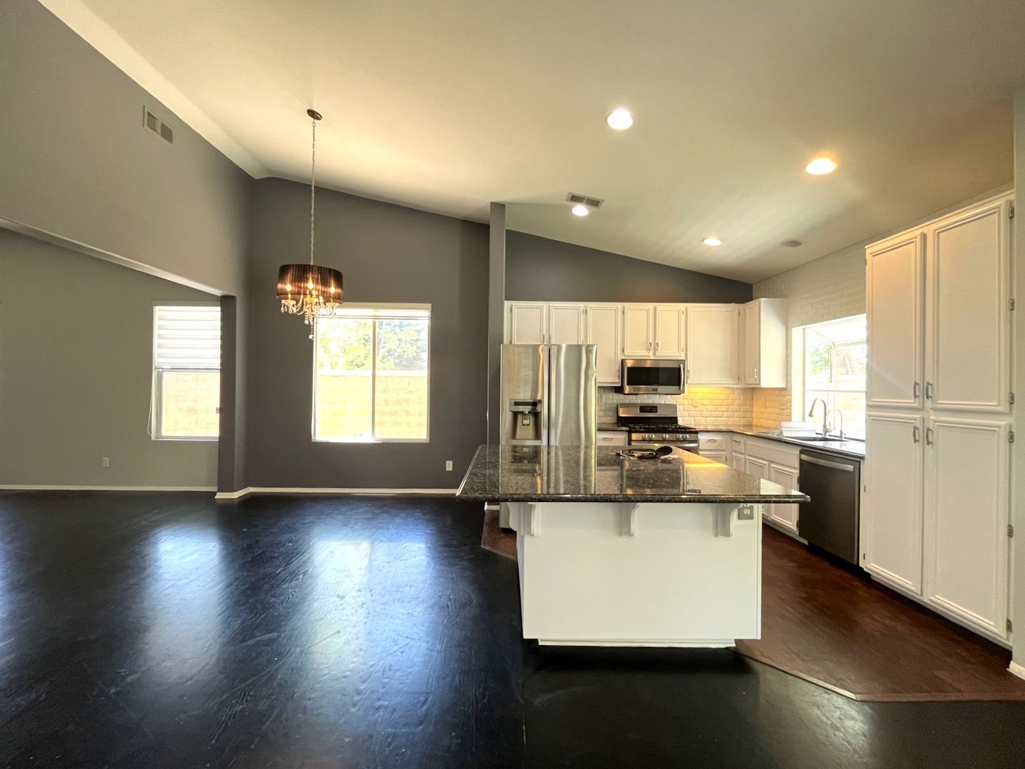 511 Shasta Drive - Corona - California - 3 bed, 2 bath rental property