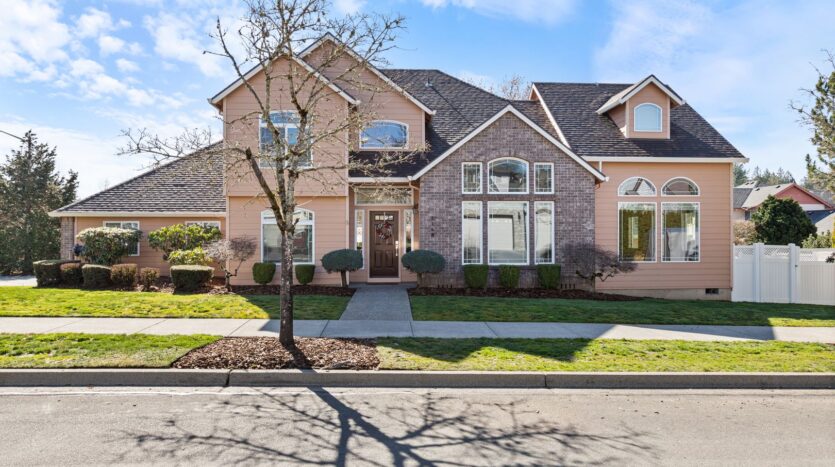 5168 SE 12th Way - Gresham - Oregon - 3 bed, 2.5 bath rental property