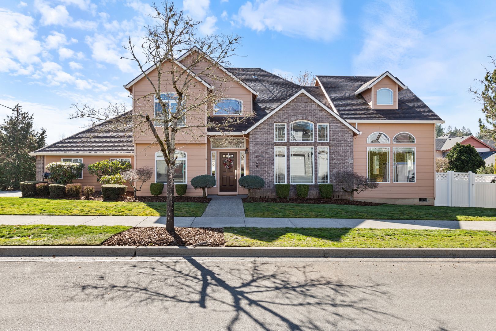 5168 SE 12th Way - Gresham - Oregon - 3 bed, 2.5 bath rental property