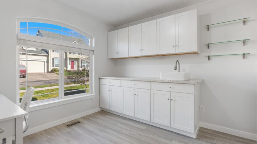 5168 SE 12th Way - Gresham - Oregon - 3 bed, 2.5 bath rental property