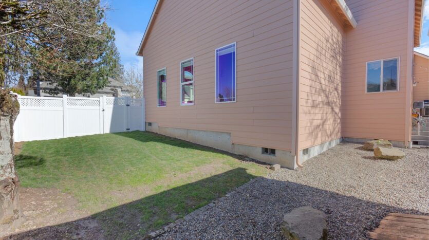 5168 SE 12th Way - Gresham - Oregon - 3 bed, 2.5 bath rental property