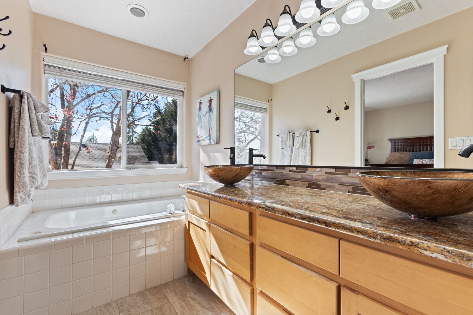 5168 SE 12th Way - Gresham - Oregon - 3 bed, 2.5 bath rental property