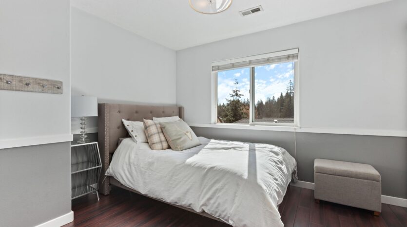 5168 SE 12th Way - Gresham - Oregon - 3 bed, 2.5 bath rental property