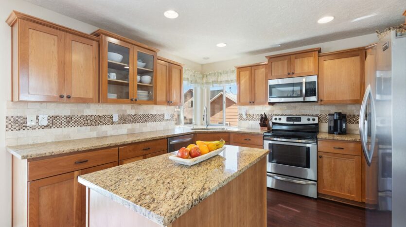 5168 SE 12th Way - Gresham - Oregon - 3 bed, 2.5 bath rental property