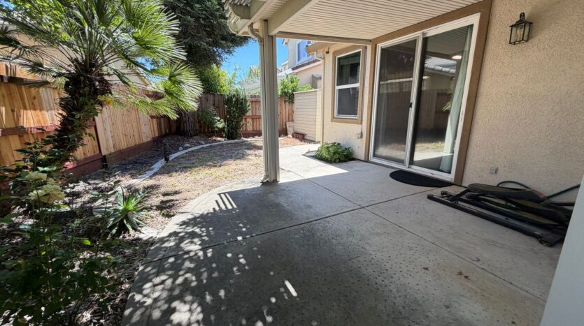 5501 Claudied Way  - Elk Grove - California - 4 bed, 2 bath rental property