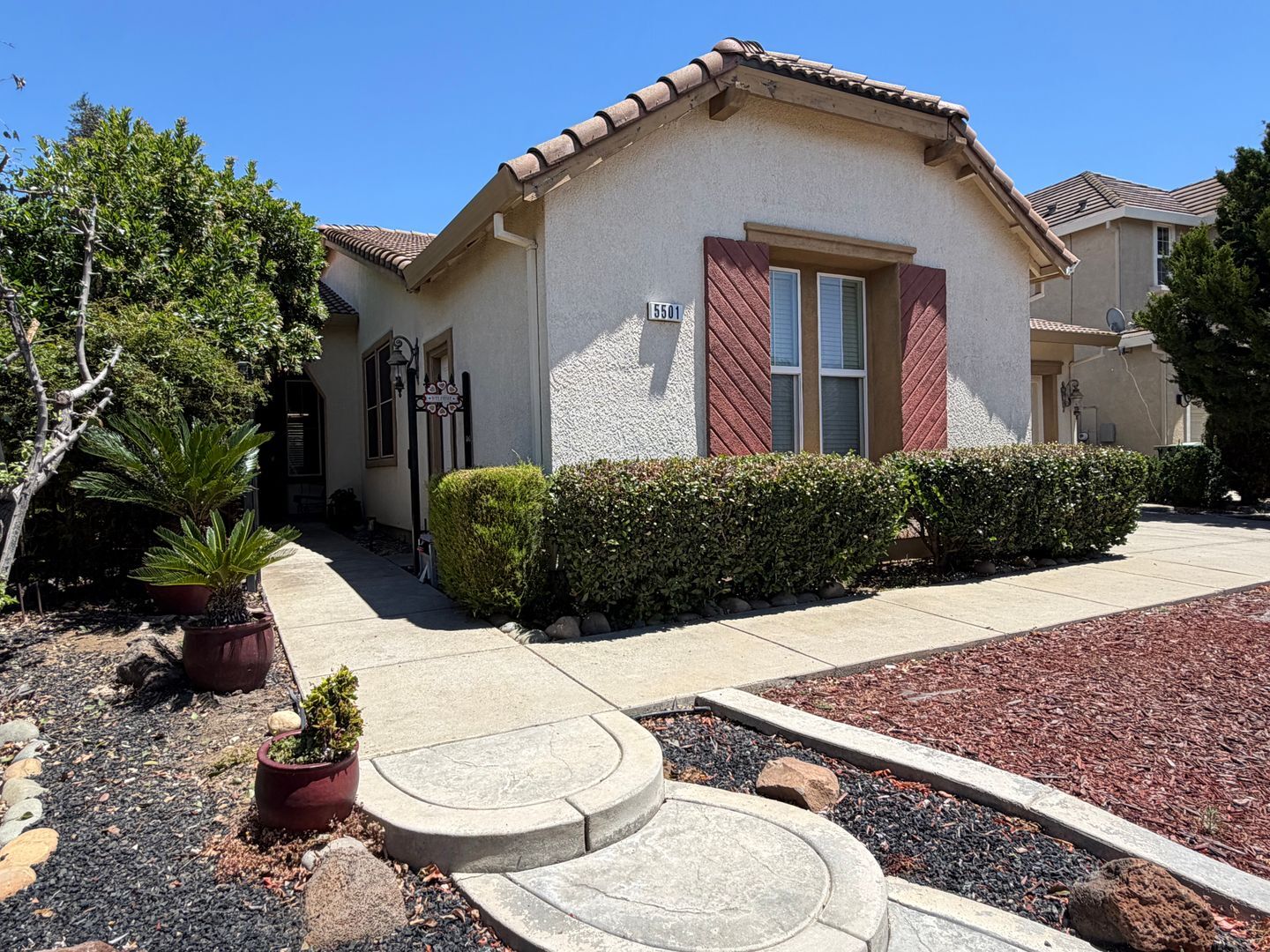 5501 Claudied Way  - Elk Grove - California - 4 bed, 2 bath rental property