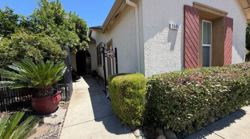 5501 Claudied Way  - Elk Grove - California - 4 bed, 2 bath rental property