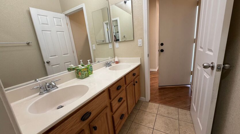 5501 Claudied Way  - Elk Grove - California - 4 bed, 2 bath rental property