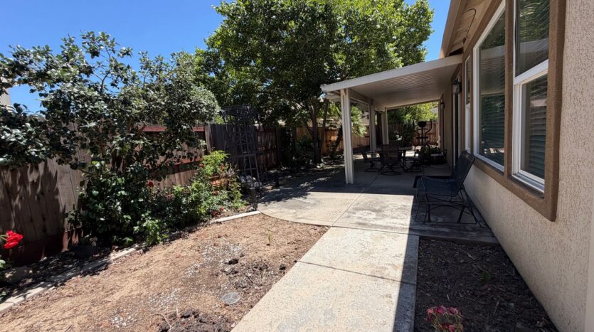 5501 Claudied Way  - Elk Grove - California - 4 bed, 2 bath rental property