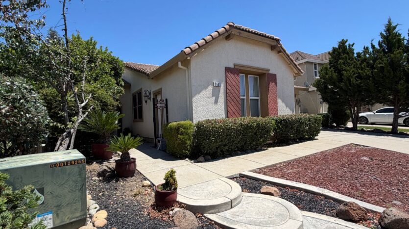 5501 Claudied Way  - Elk Grove - California - 4 bed, 2 bath rental property