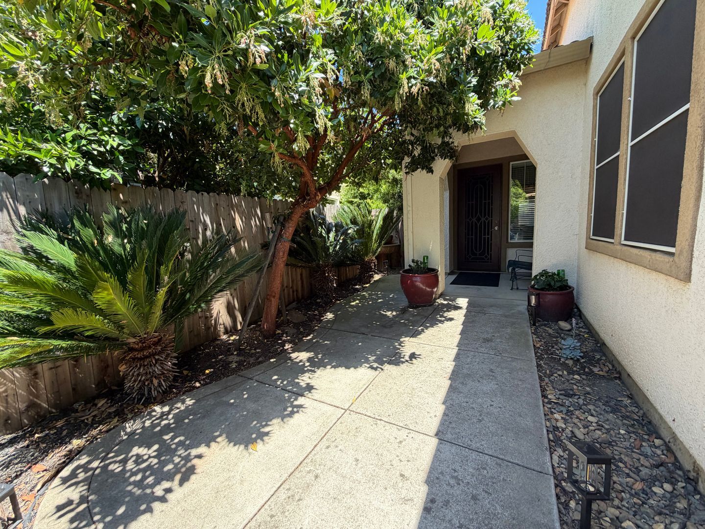 5501 Claudied Way  - Elk Grove - California - 4 bed, 2 bath rental property