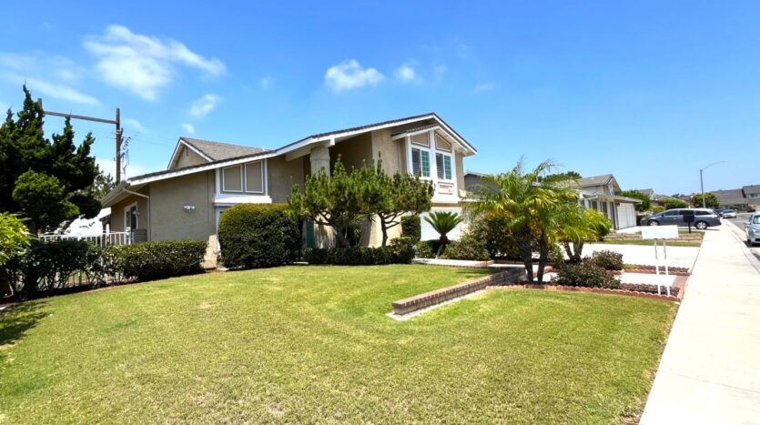 581 S Greenwich St - Anaheim - California - 4 bed, 3 bath rental property