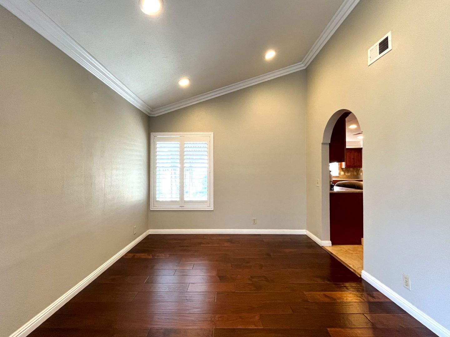 581 S Greenwich St - Anaheim - California - 4 bed, 3 bath rental property