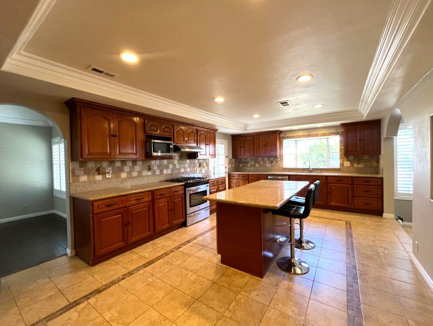 581 S Greenwich St - Anaheim - California - 4 bed, 3 bath rental property